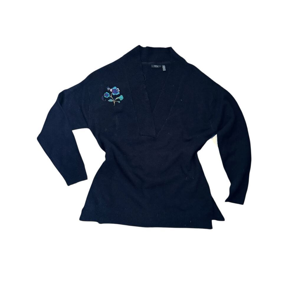 Black Floral Embroidered Sweater |‎ Upcycled | Like New | Size M